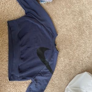 Nile women’s cropped crew neck